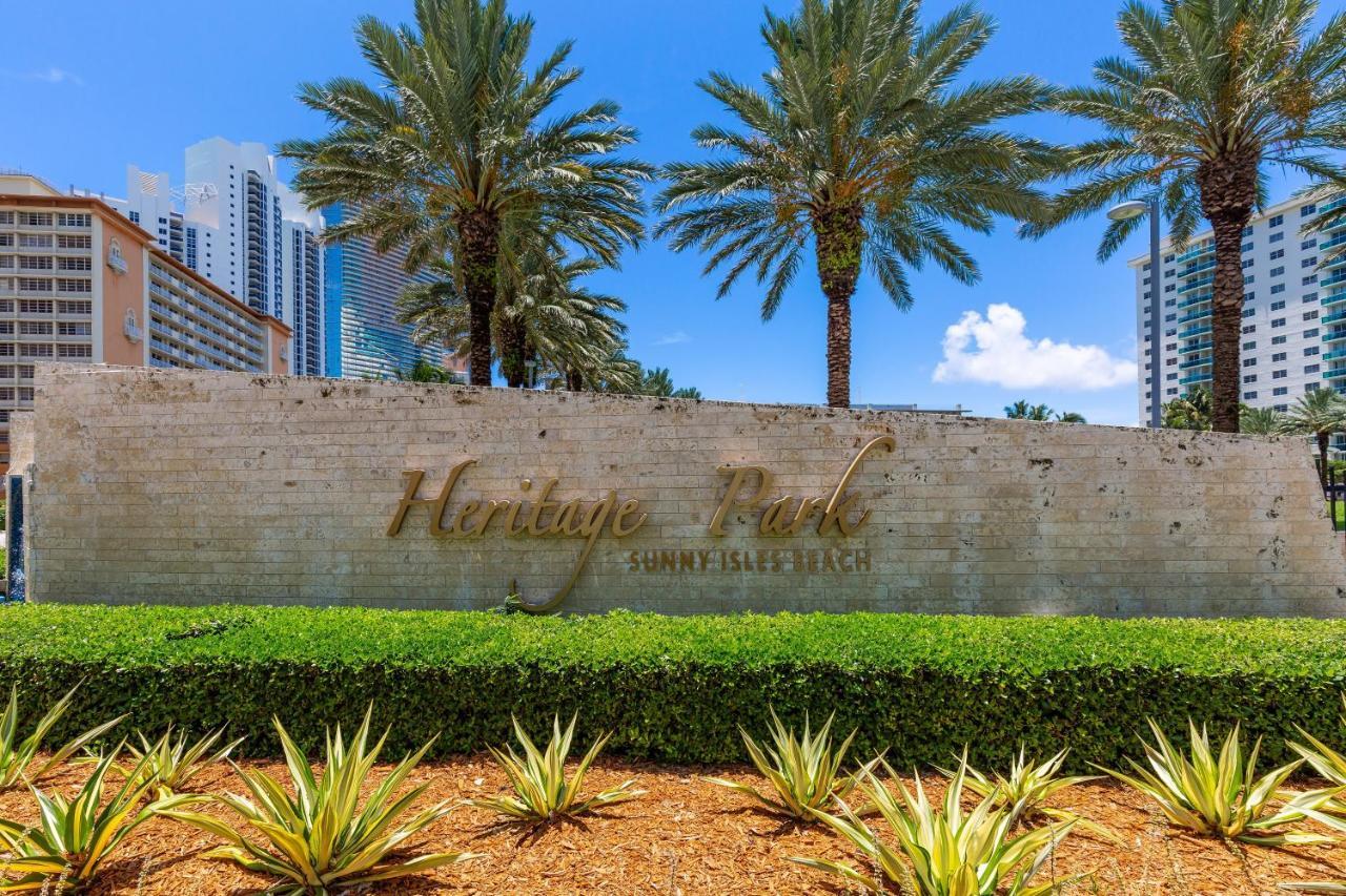 Ocean Reserve Luxury Condos Across From Sunny Isles Beach Miami Beach Exterior foto